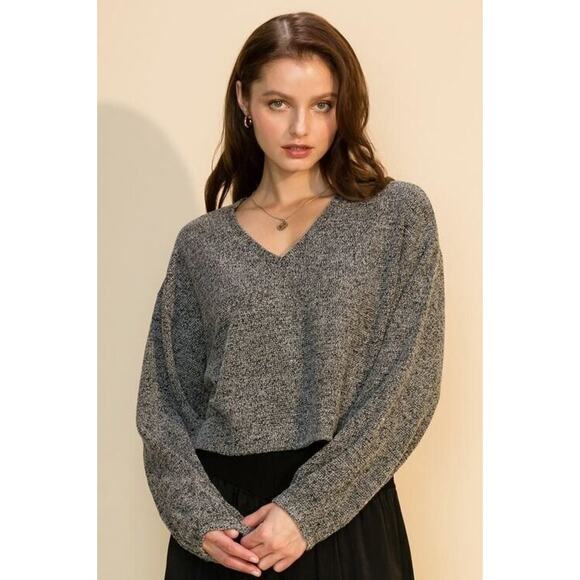 HYFVE Women's My Speed Long Sleeve Cropped V-Neck Sweatshirt in Black Large - Picture 1 of 4